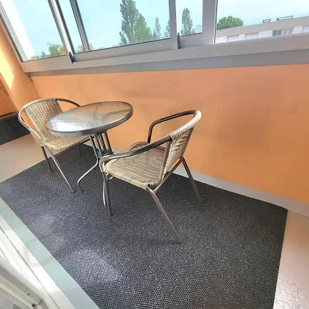 Opale Proche Bale, Gare Et Aeroport Apartment